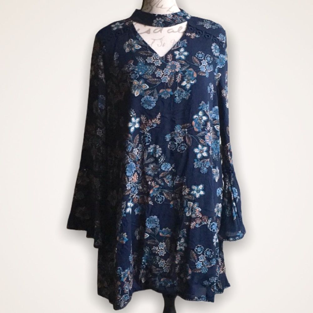 Altar’d State Dress Floral Navy Large Long Sleeve